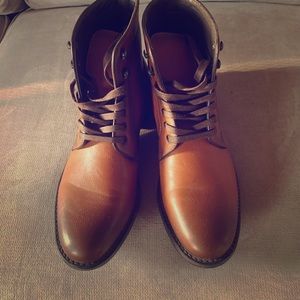 Men’s Lace up boots